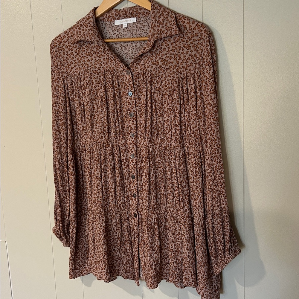 Olivaceous Brown Floral Button-Down Blouse Medium - Picture 4 of 8